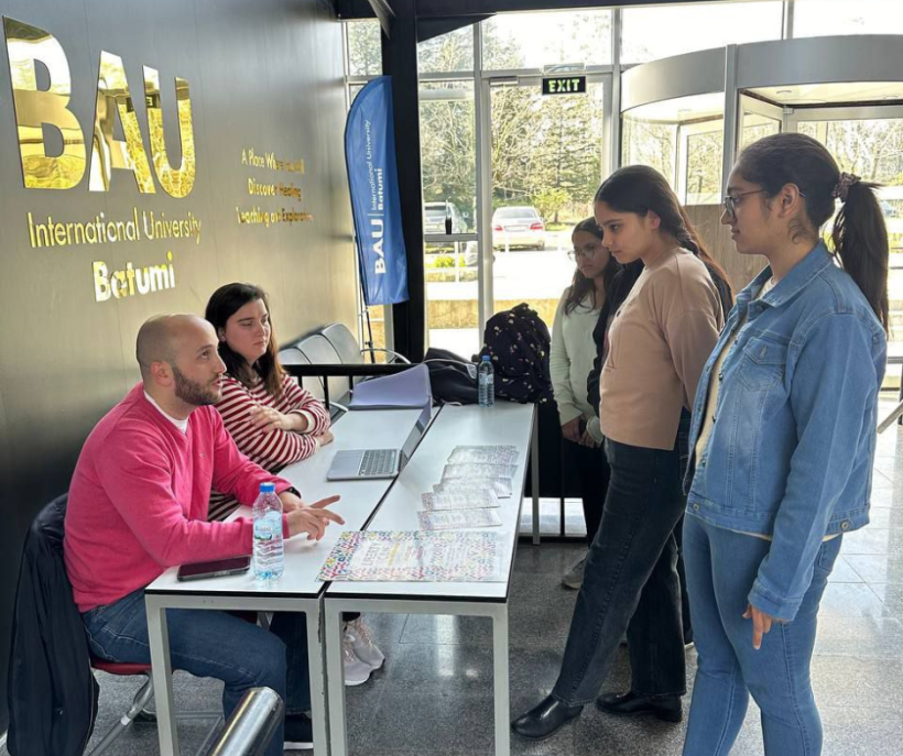 Students For Liberty-ის შეხვედრა ბაუში.