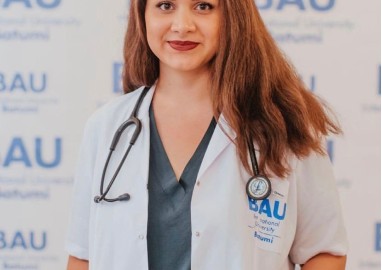 კურსდამთავრებულთა სასაუბრო სესია ბაუში